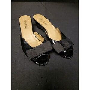 Neiman Marcus Black Patent Leather  Slip on Sandals With Bows SZ 7M